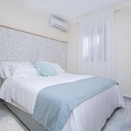 Athena Luxury Apartments Meszongí Kültér fotó